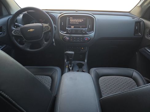 Used 2020 Chevrolet Colorado Z71 AWD/4WD image 13