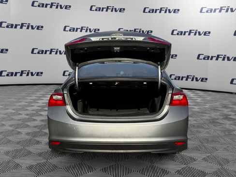 Used 2023 Chevrolet Malibu LT FWD image 11