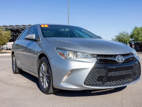 Used 2016 Toyota Camry SE image 7