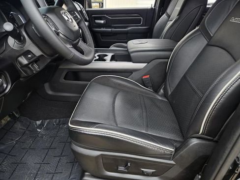 Used 2025 RAM 2500 Laramie w/ Night Edition image 17