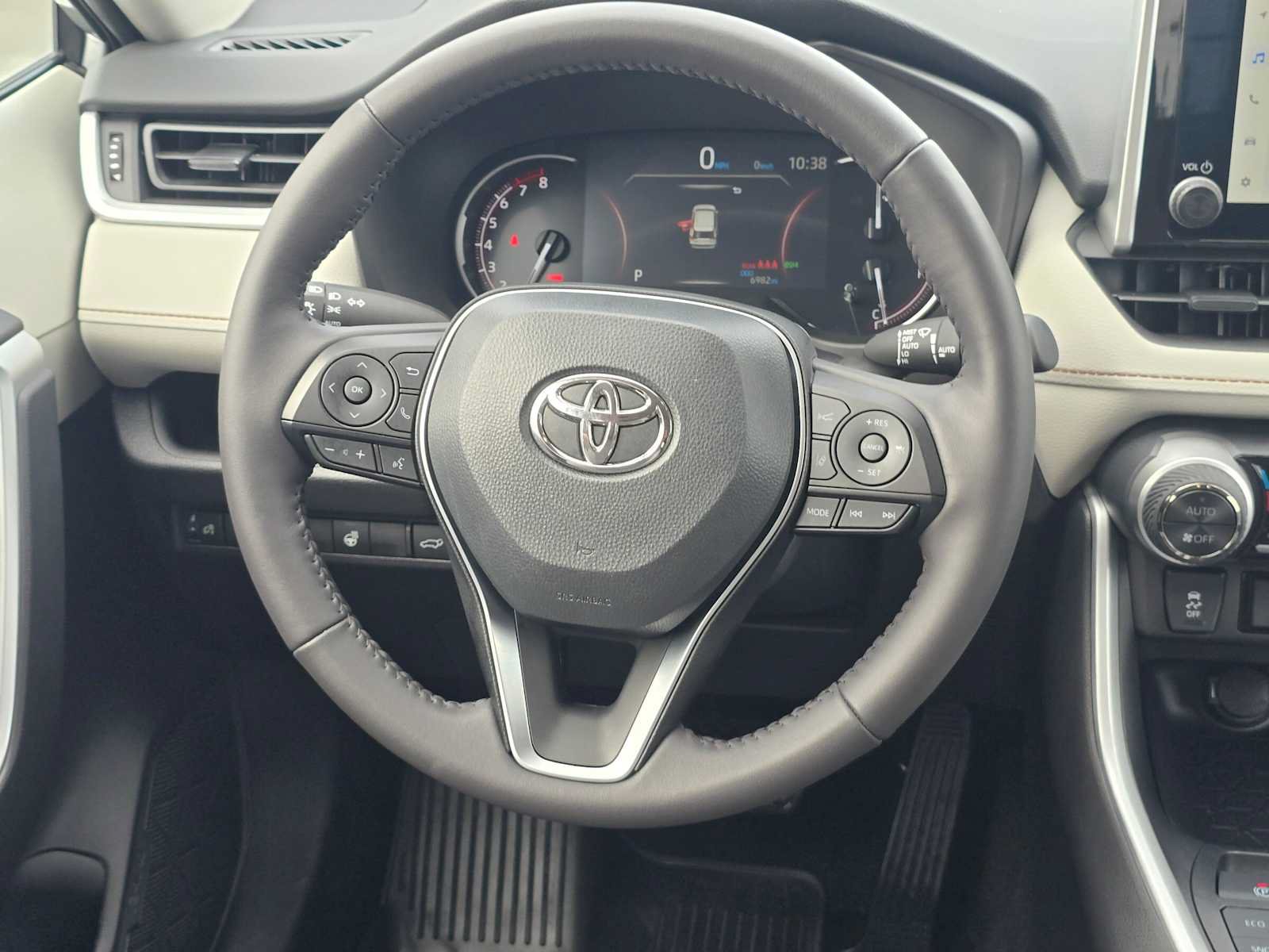 Certified 2025 Toyota RAV4 XLE w/ Convenience Package AWD/4WD image 19