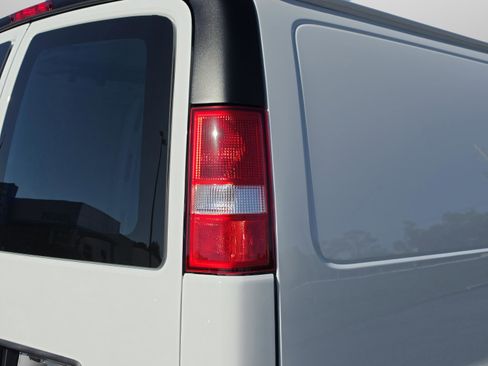 New 2026 Chevrolet Express 2500 Extended w/ Driver Convenience Package RWD image 32