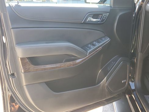 Used 2019 Chevrolet Tahoe LT w/ Luxury Package image 19