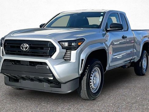 Used 2024 Toyota Tacoma SR image 3