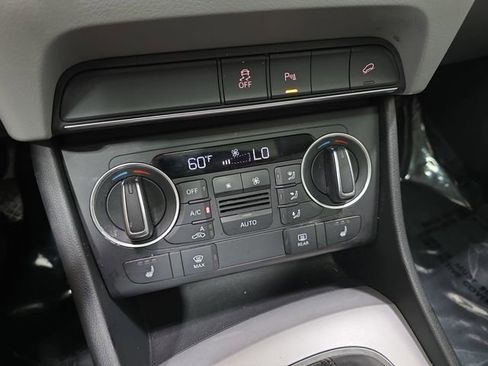 Used 2017 Audi Q3 2.0T Premium FWD image 23