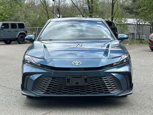 Used 2025 Toyota Camry SE FWD image 25