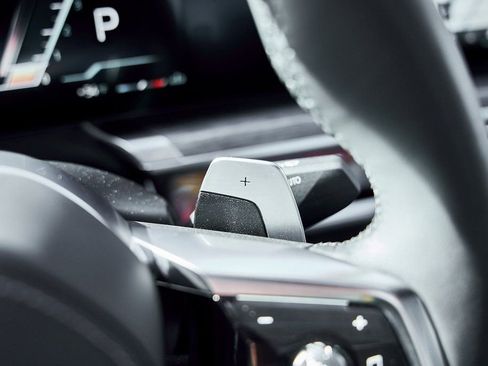 Used 2024 BMW 760i xDrive image 63