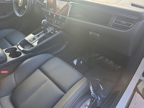 New 2026 Porsche Macan Turbo image 17