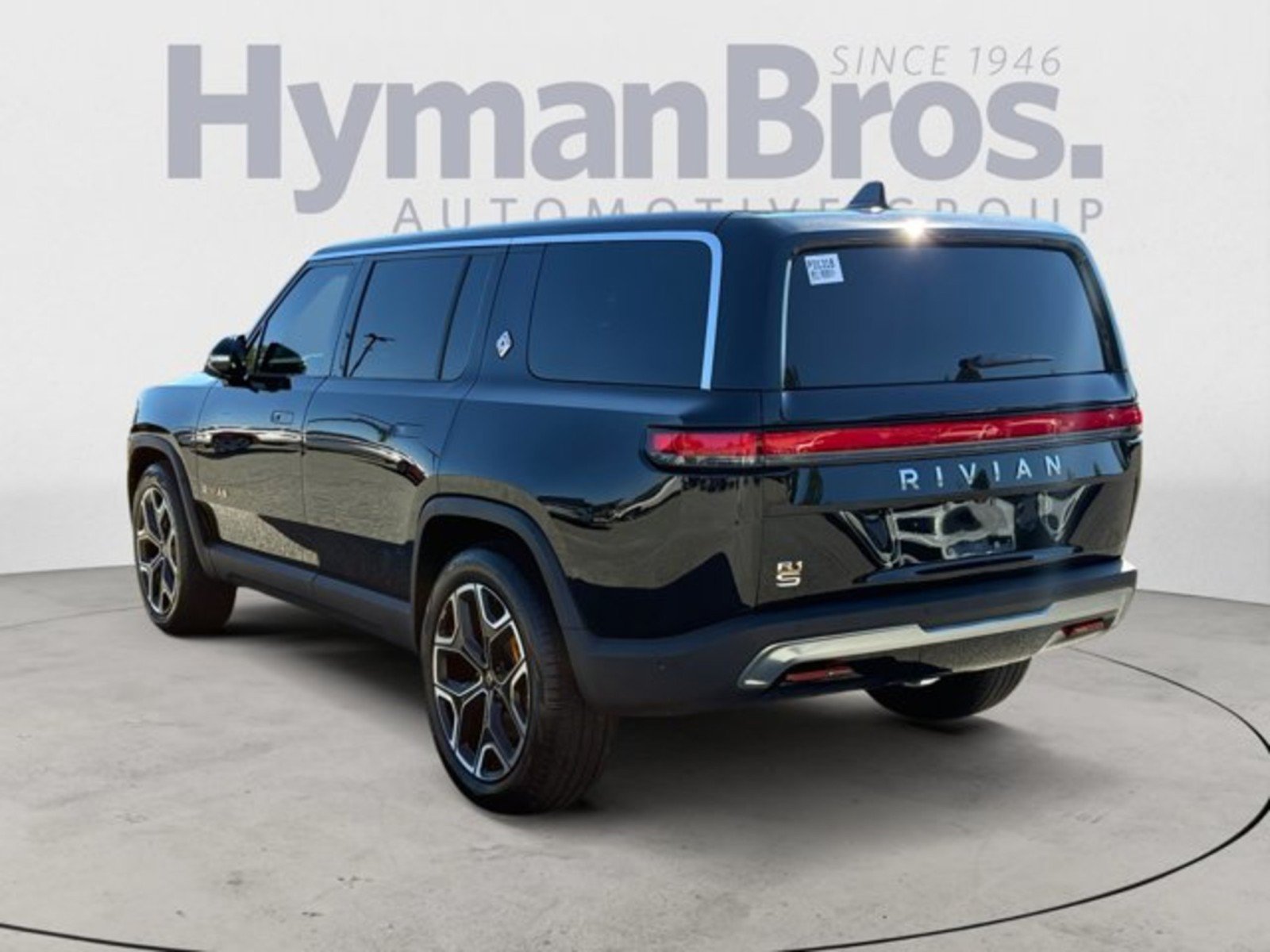 Used 2022 Rivian R1S Launch Edition Quad AWD/4WD image 5