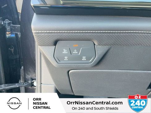 Used 2025 Volkswagen Atlas SE AWD/4WD image 19