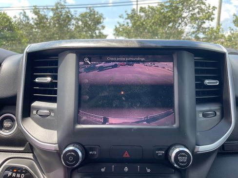 Used 2019 RAM 1500 Big Horn RWD image 6