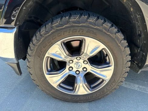 Used 2022 RAM 1500 Laramie AWD/4WD image 17