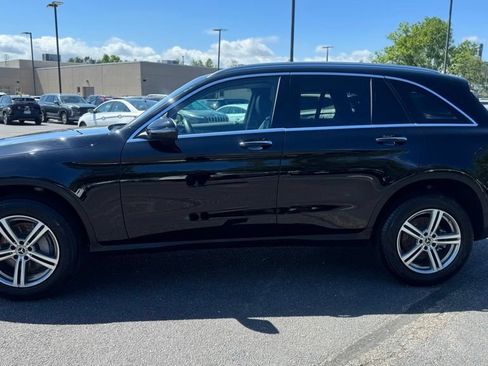Used 2022 Mercedes-Benz GLC 300 4MATIC image 5
