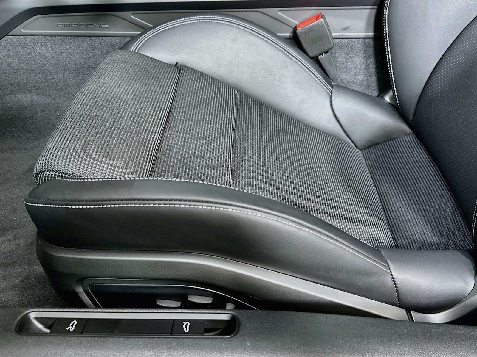 Certified 2026 Porsche 911 GT3 RWD image 12