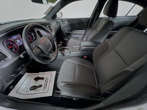 Used 2022 Dodge Charger SXT RWD image 15