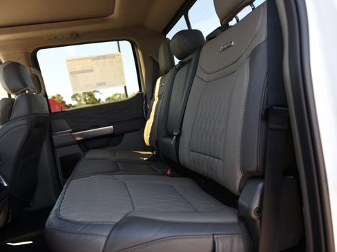 New 2026 Ford F250 Platinum w/ Platinum Plus Package image 19