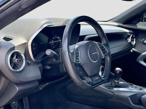 Used 2019 Chevrolet Camaro SS RWD image 9