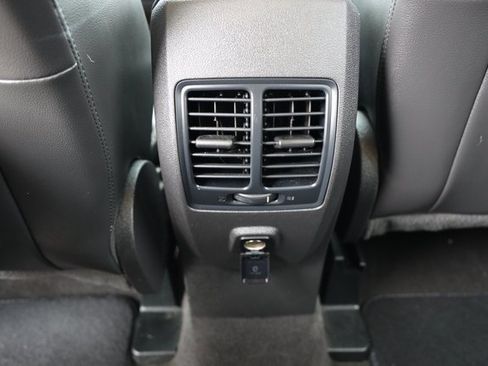 Used 2018 Ford Escape SE w/ SE Sport Appearance Package image 26