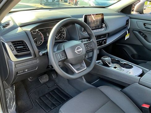 New 2026 Nissan Rogue S image 7