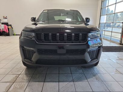 New 2026 Jeep Grand Cherokee Limited w/ Limited Altitude Package