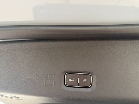 New 2027 Ford Expedition Platinum w/ Stealth Performance Package AWD/4WD image 9