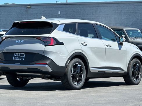 New 2026 Kia Sportage EX FWD image 4