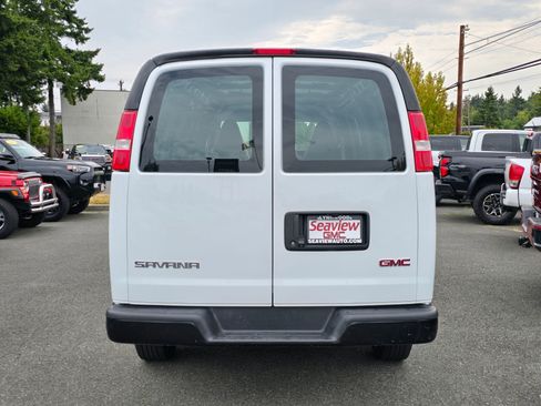 Used 2022 GMC Savana 2500 Extended image 6