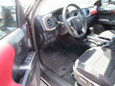 Used 2023 Toyota Tacoma SR5 w/ Technology Package AWD/4WD image 13