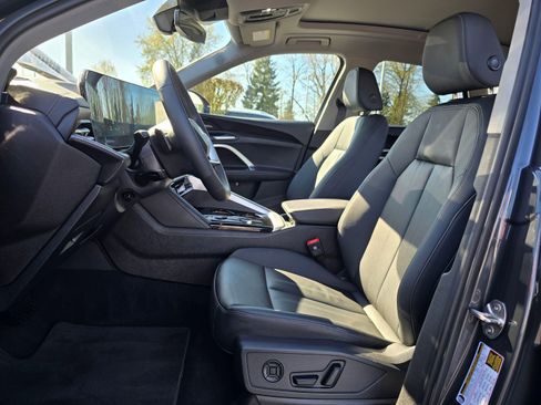 Certified 2025 Audi Q5 Premium Plus w/ Premium Plus AWD/4WD image 12