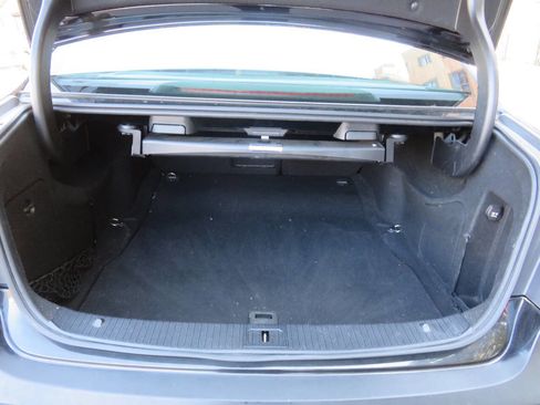 Used 2013 Mercedes-Benz E 350 4MATIC Sedan image 23