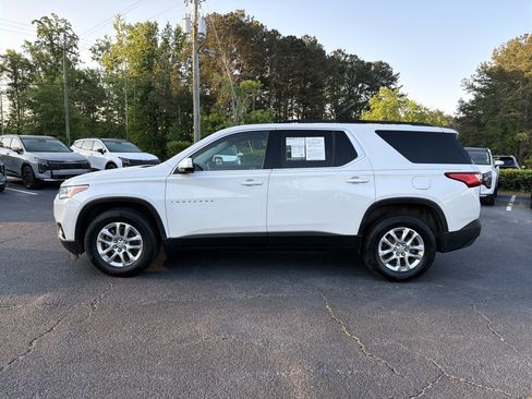 Used 2020 Chevrolet Traverse LT FWD image 8