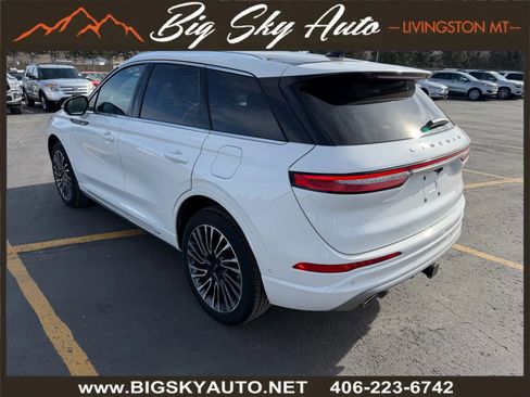 Used 2021 Lincoln Corsair Reserve w/ Equipment Group 201A image 4