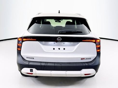 New 2026 Nissan Kicks SR w/ SR Premium Package image 6