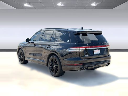 Used 2023 Lincoln Aviator Reserve w/ Equipment Group 201A RWD image 3