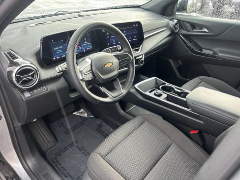Used 2026 Chevrolet Equinox LT AWD/4WD image 18