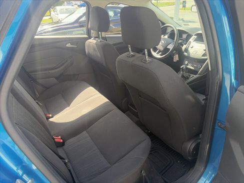 Used 2016 Ford Focus SE w/ SE Cold Weather Package FWD image 23