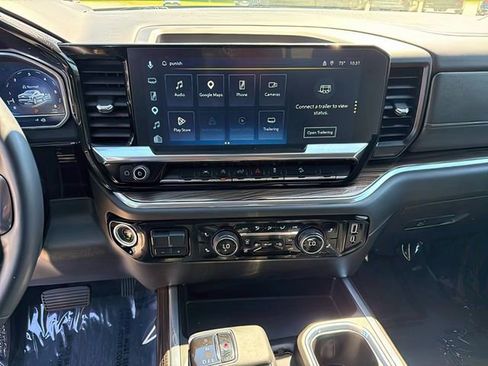 Used 2023 Chevrolet Silverado 1500 LT w/ Z71 Off-Road Package AWD/4WD image 24