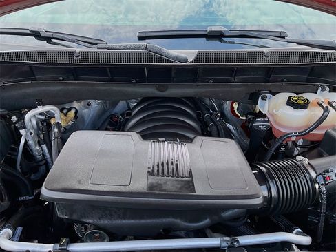 Used 2023 Chevrolet Suburban RST w/ Luxury Package image 32