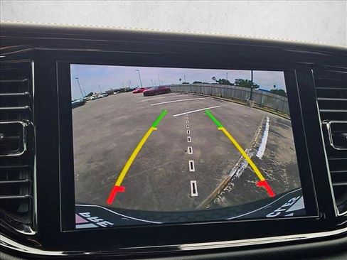 Used 2025 Dodge Durango GT AWD/4WD image 10