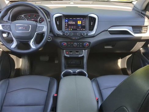 Used 2023 GMC Terrain SLT image 14