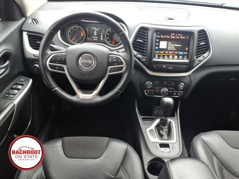 Used 2018 Jeep Cherokee Latitude Plus FWD image 9