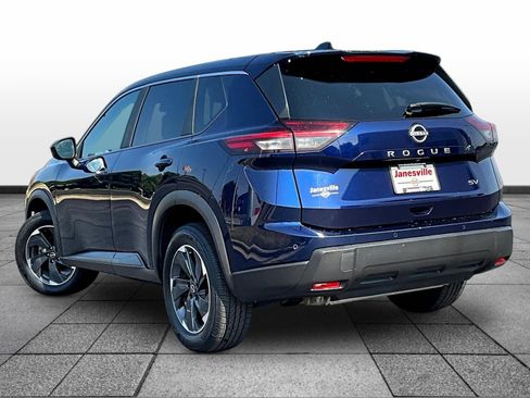 Certified 2024 Nissan Rogue SV FWD image 5