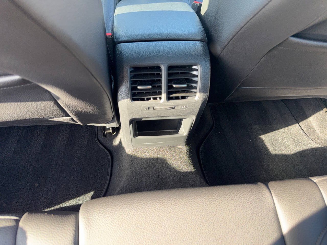 Used 2014 Volkswagen Jetta SE FWD image 19