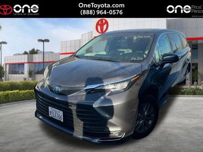 Used 2025 Toyota Sienna XLE