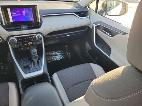 New 2025 Toyota RAV4 XLE image 17