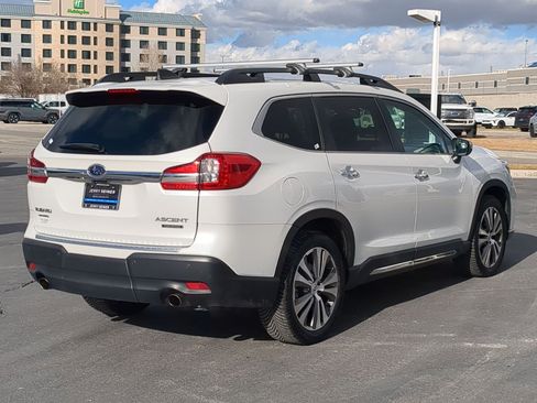 Used 2022 Subaru Ascent Touring image 5