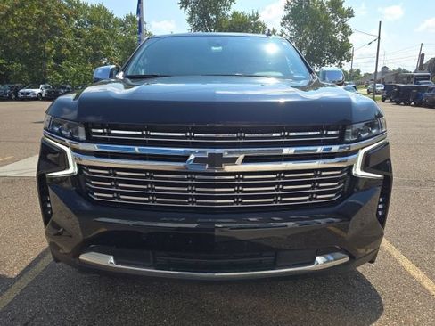 Used 2023 Chevrolet Suburban Premier w/ Max Trailering Package AWD/4WD image 7