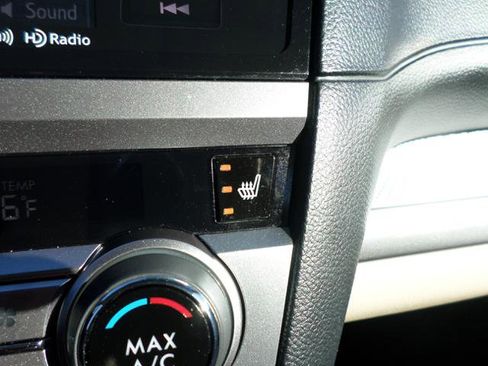 Used 2017 Subaru Legacy 2.5i Premium image 14