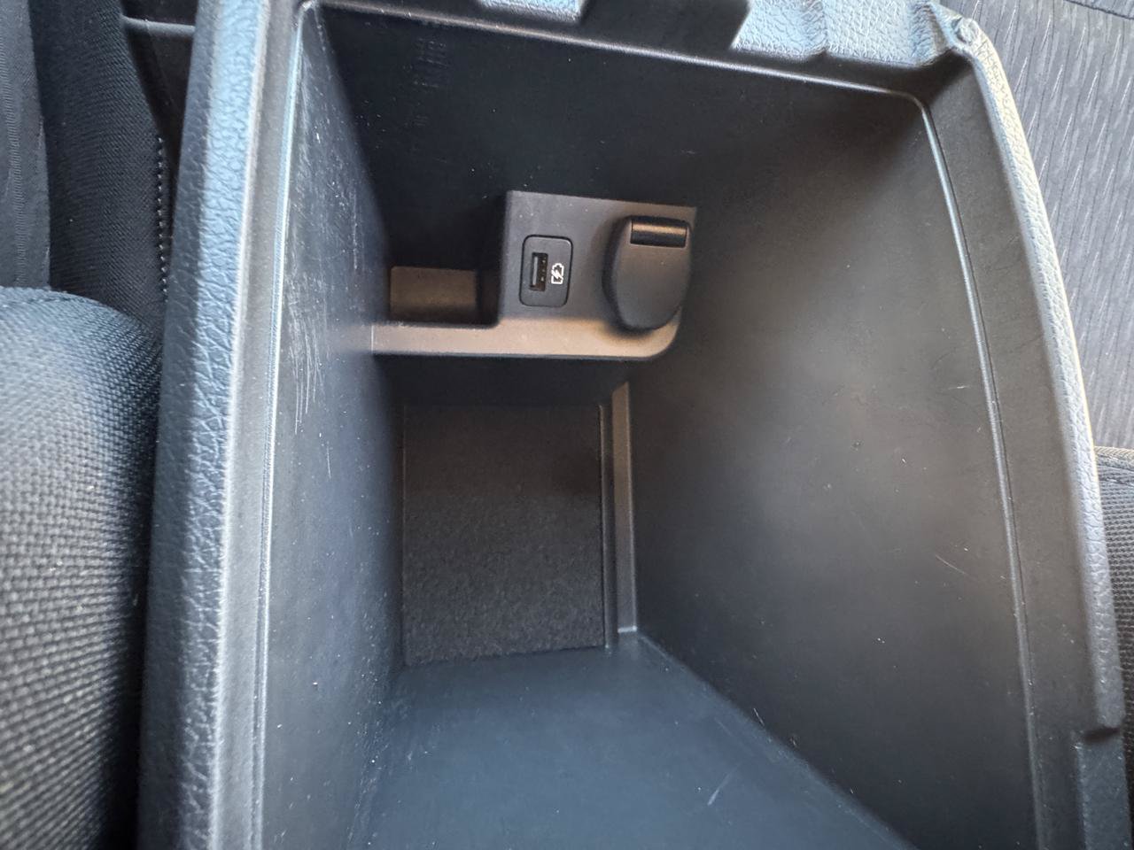 Used 2018 Nissan Rogue SV FWD image 29