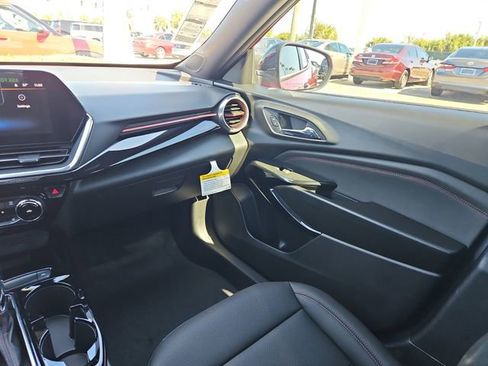 New 2026 Chevrolet Trax RS w/ Sunroof Package image 10